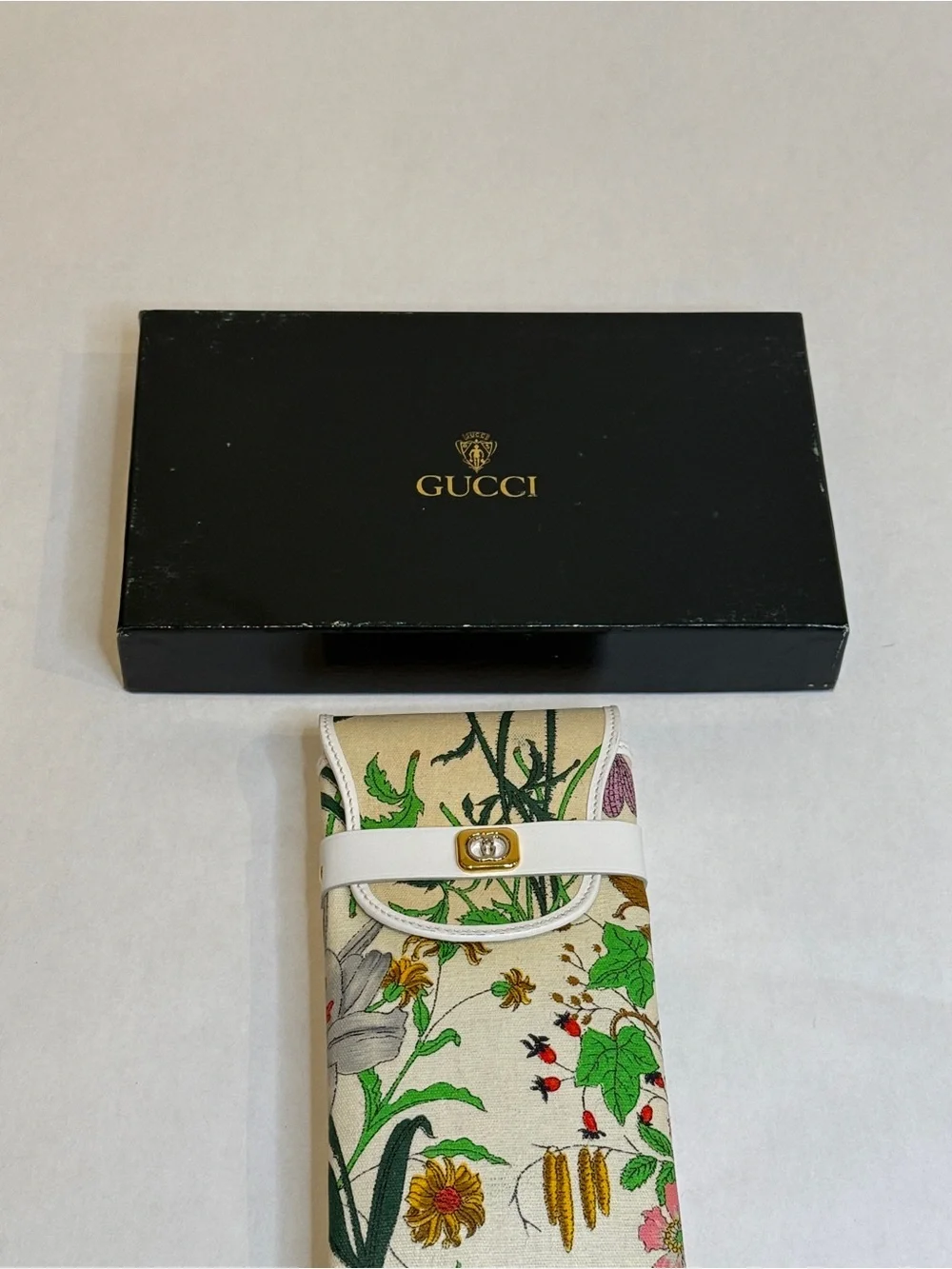 Gucci Floral Canvas phone Case with box